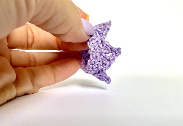 Amigurumi crown for princess