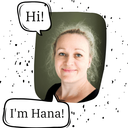 Picture of me :) founder and designer - Hana, saying: I'm Hana!